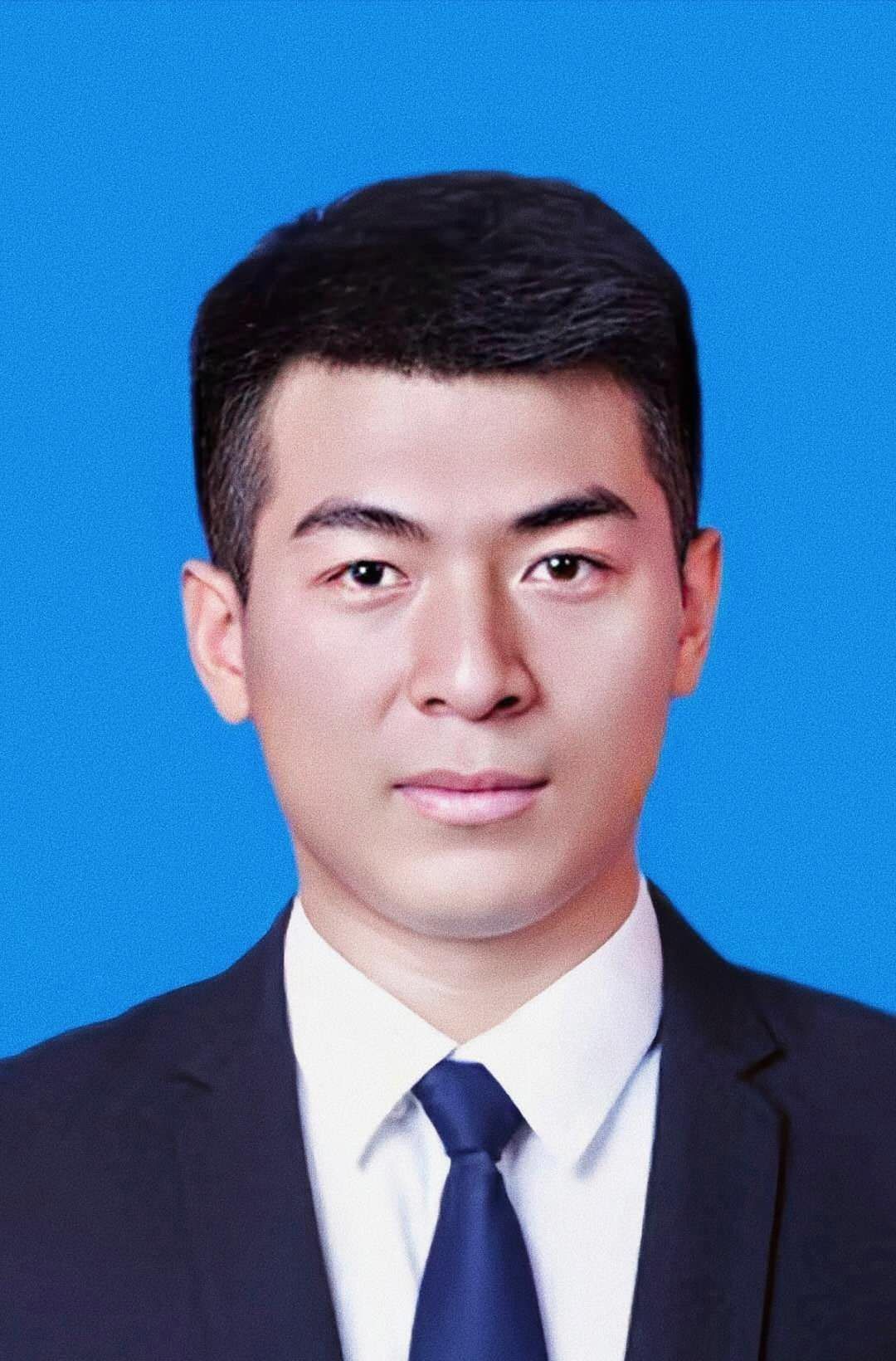张亚栋